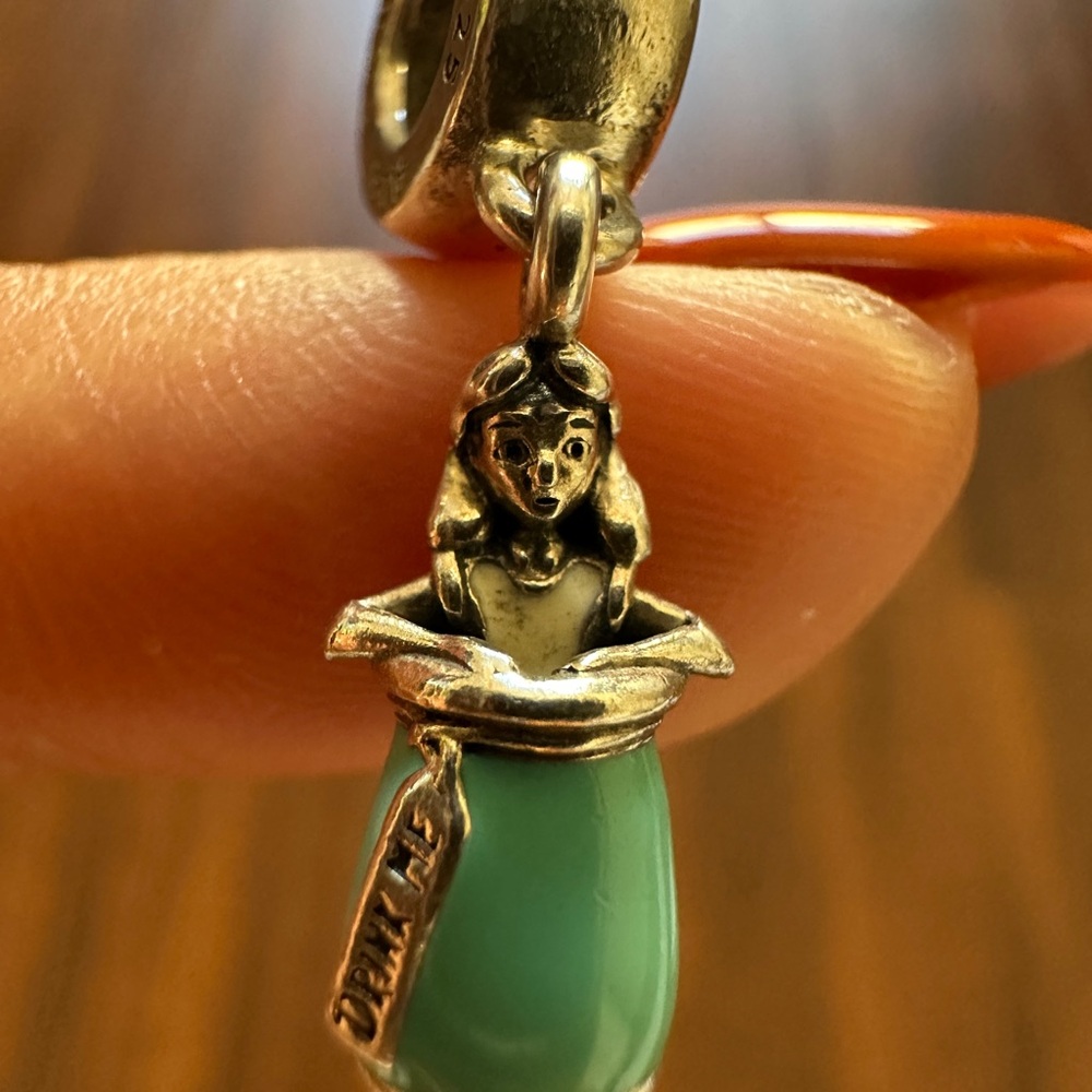 RETIRED Pandora Charm - Disney Alice's Magic Potion Dangle - Picture 8 of 8